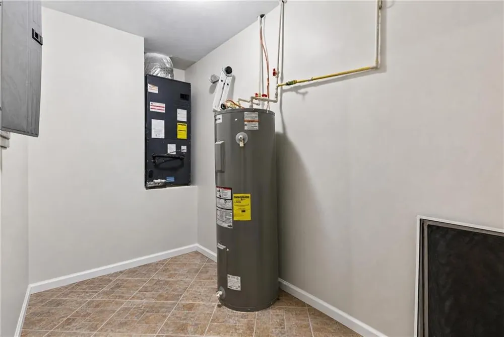 825 Rue Fluer De Lis Lavonia, GA 30553