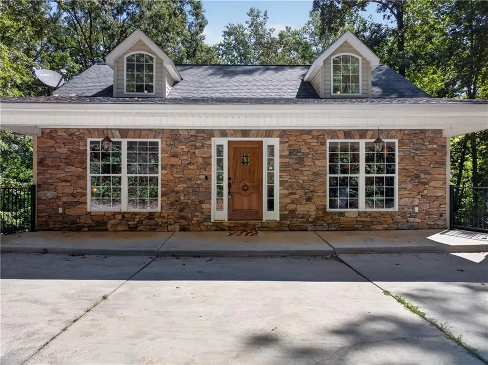 825 Rue Fluer De Lis Lavonia, GA 30553