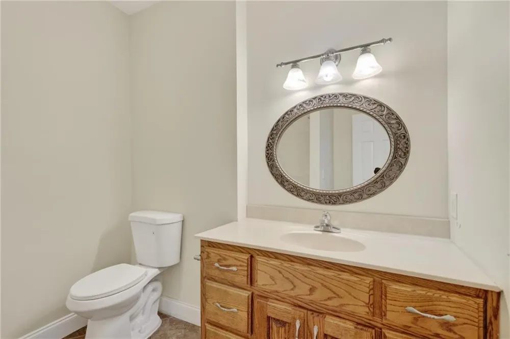 825 Rue Fluer De Lis Lavonia, GA 30553