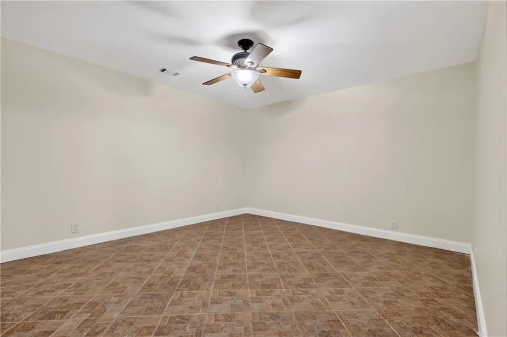 825 Rue Fluer De Lis Lavonia, GA 30553