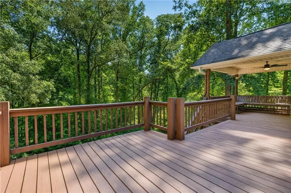 825 Rue Fluer De Lis Lavonia, GA 30553