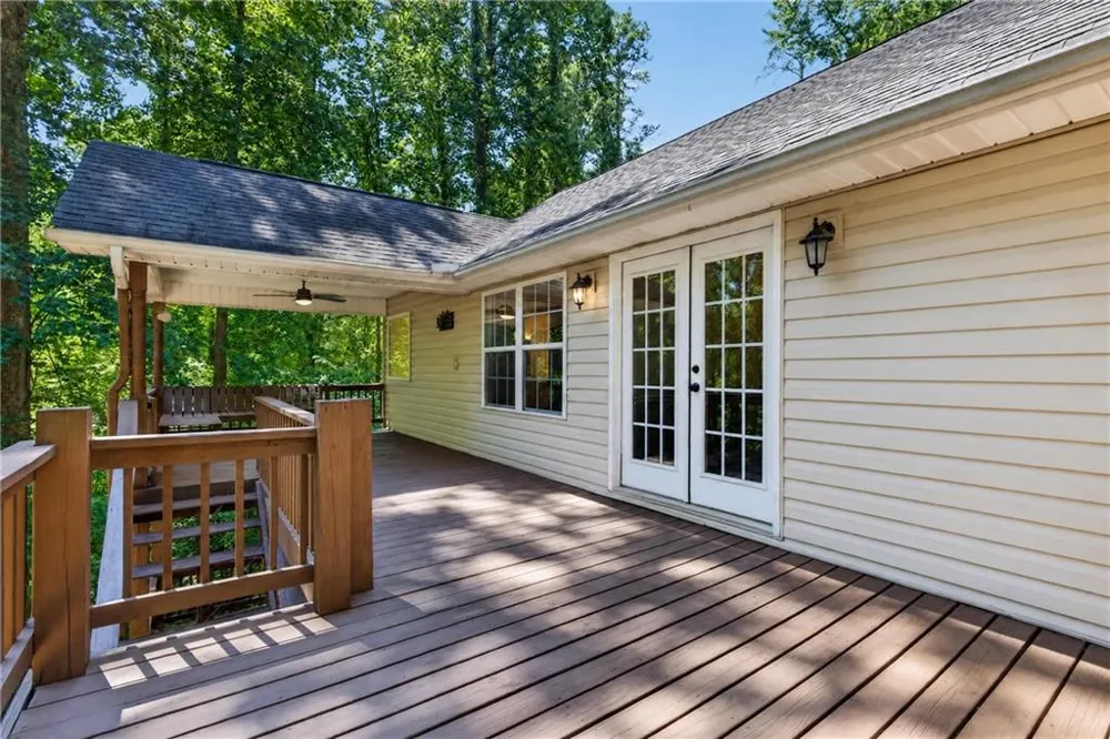 825 Rue Fluer De Lis Lavonia, GA 30553