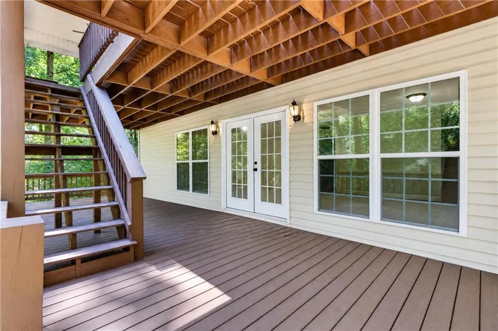 825 Rue Fluer De Lis Lavonia, GA 30553