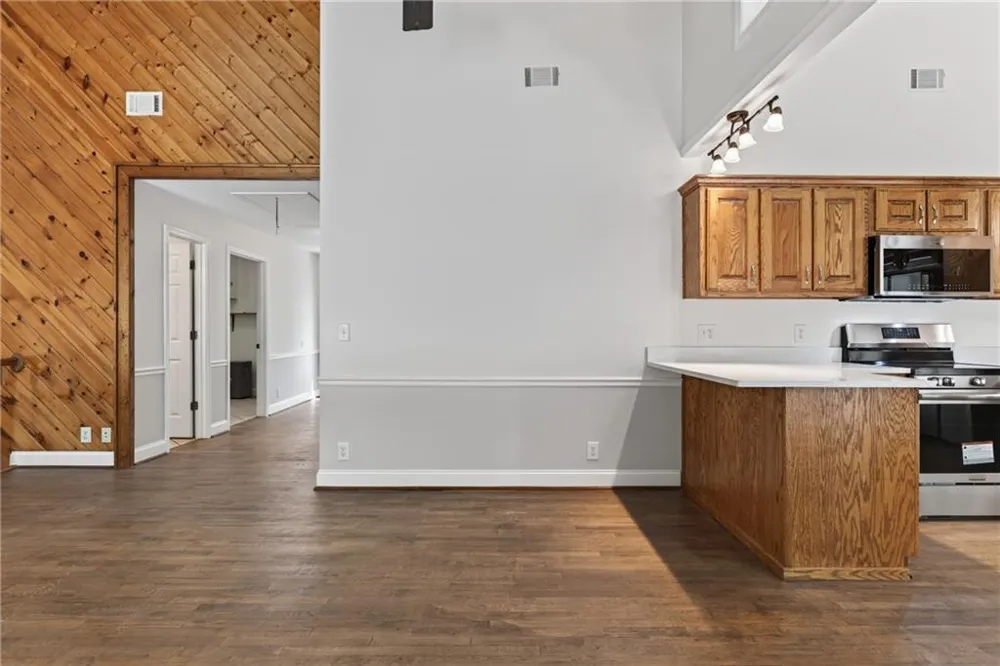 825 Rue Fluer De Lis Lavonia, GA 30553