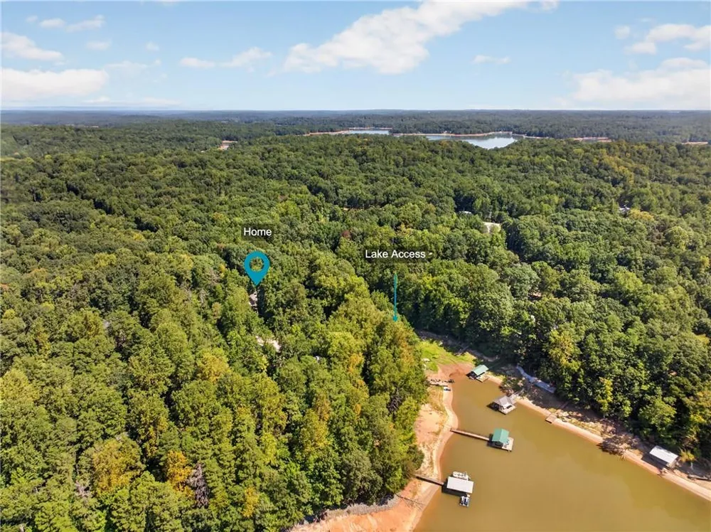 825 Rue Fluer De Lis Lavonia, GA 30553