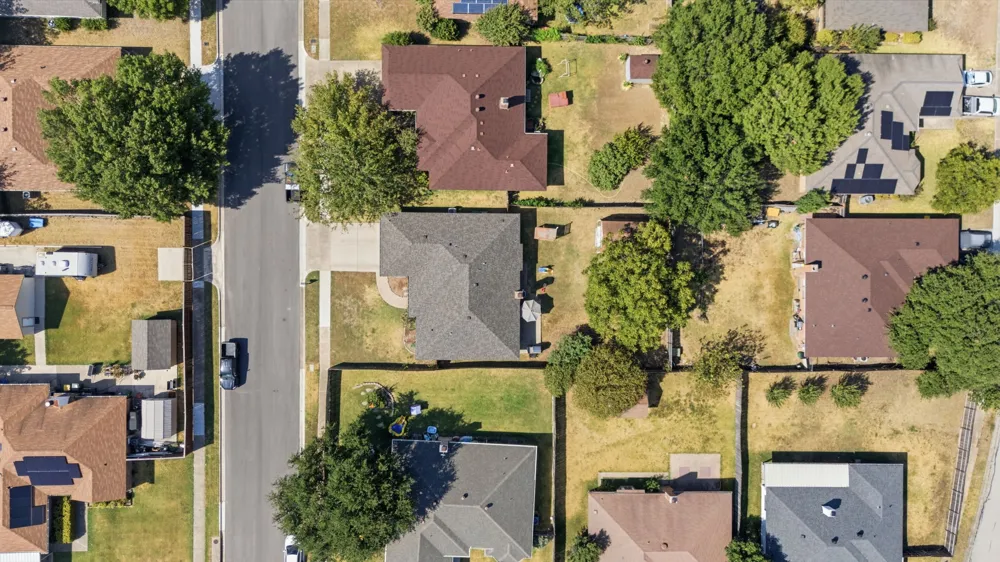 8204 Lara Lane Watauga, TX 76148