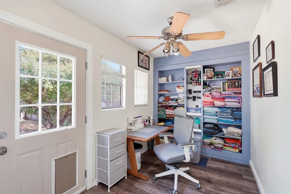 8204 Lara Lane Watauga, TX 76148