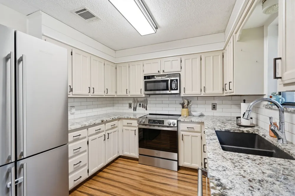 8204 Lara Lane Watauga, TX 76148