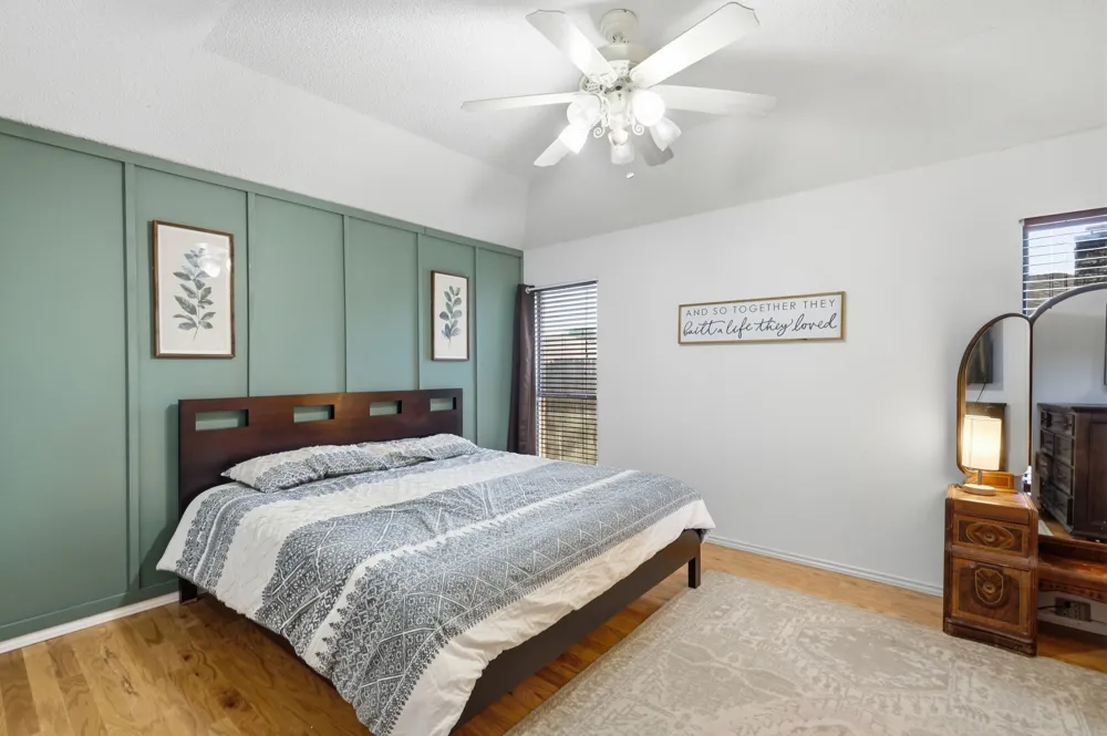 8204 Lara Lane Watauga, TX 76148