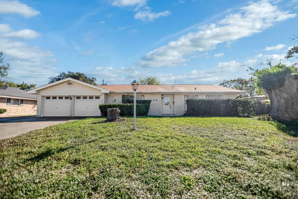1106 Brookhollow Drive Port Lavaca, TX 77979