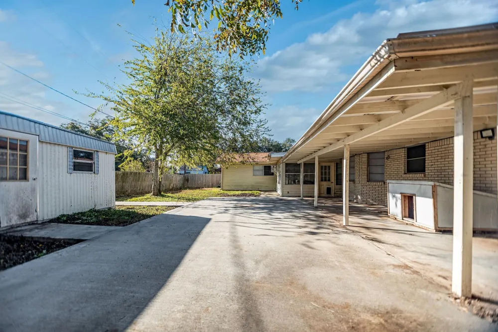 1106 Brookhollow Drive Port Lavaca, TX 77979