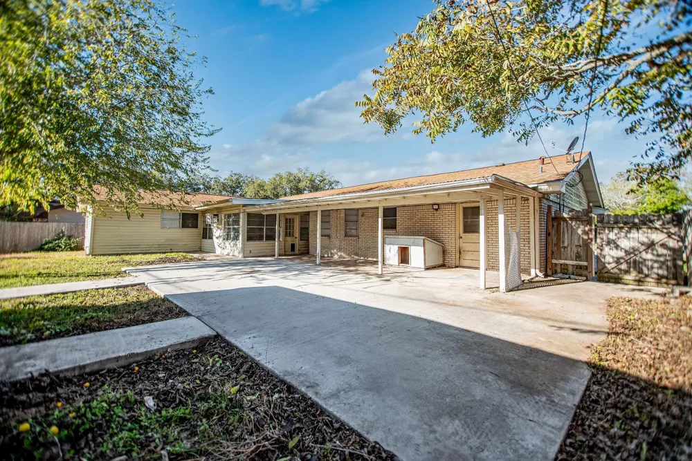 1106 Brookhollow Drive Port Lavaca, TX 77979
