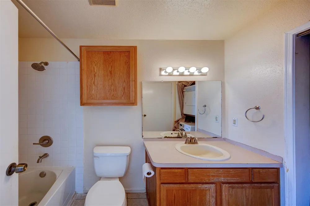 18617 Egret Bay Boulevard #506 Webster, TX 77058