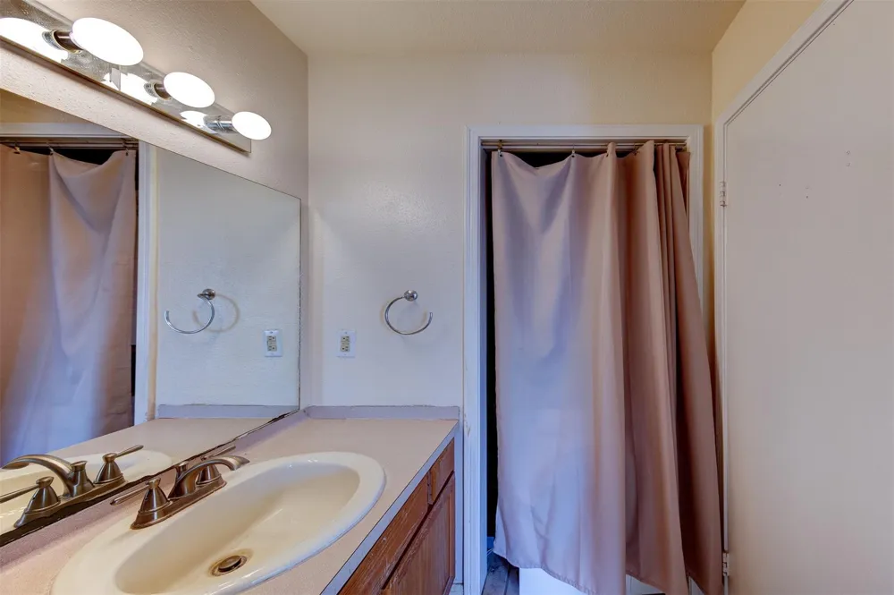 18617 Egret Bay Boulevard #506 Webster, TX 77058