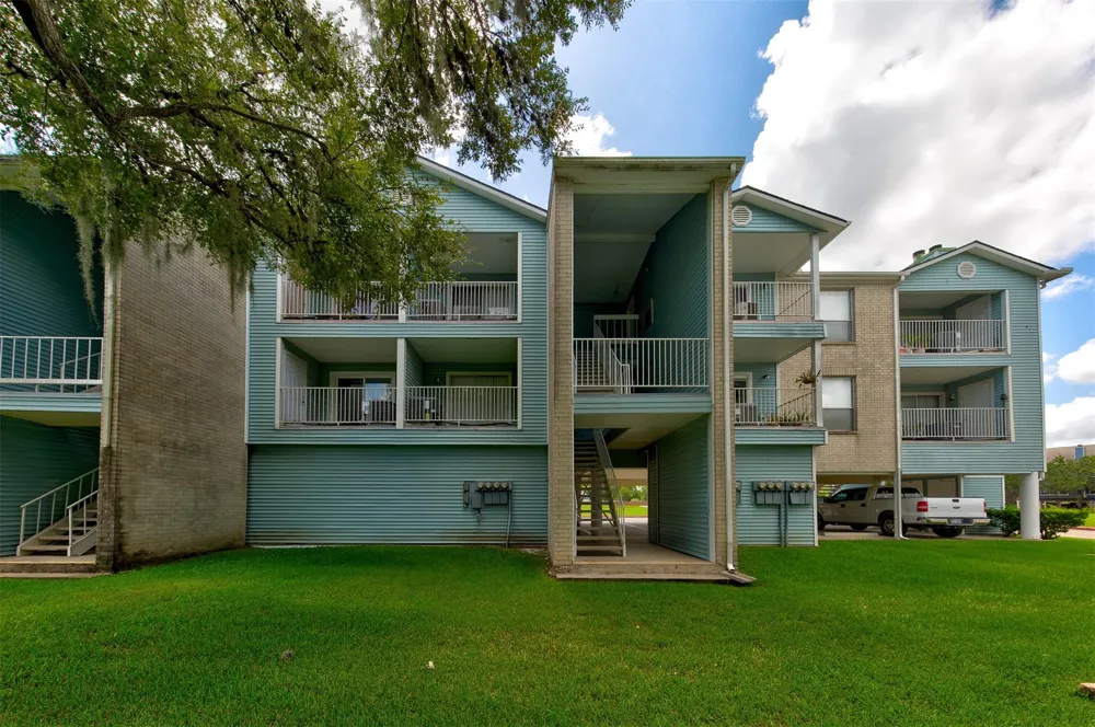 18617 Egret Bay Boulevard #506 Webster, TX 77058