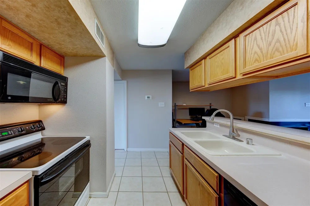 18617 Egret Bay Boulevard #506 Webster, TX 77058