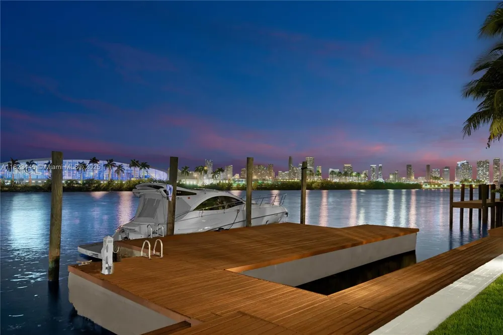 30 Palm Ave Miami Beach, FL 33139