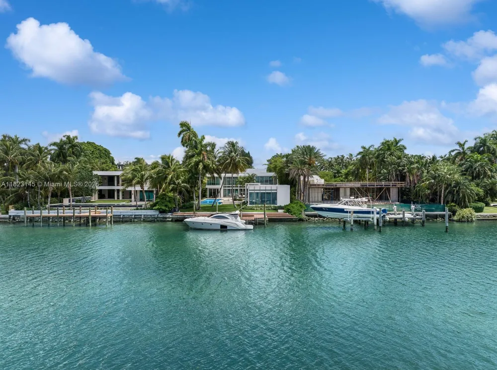 30 Palm Ave Miami Beach, FL 33139