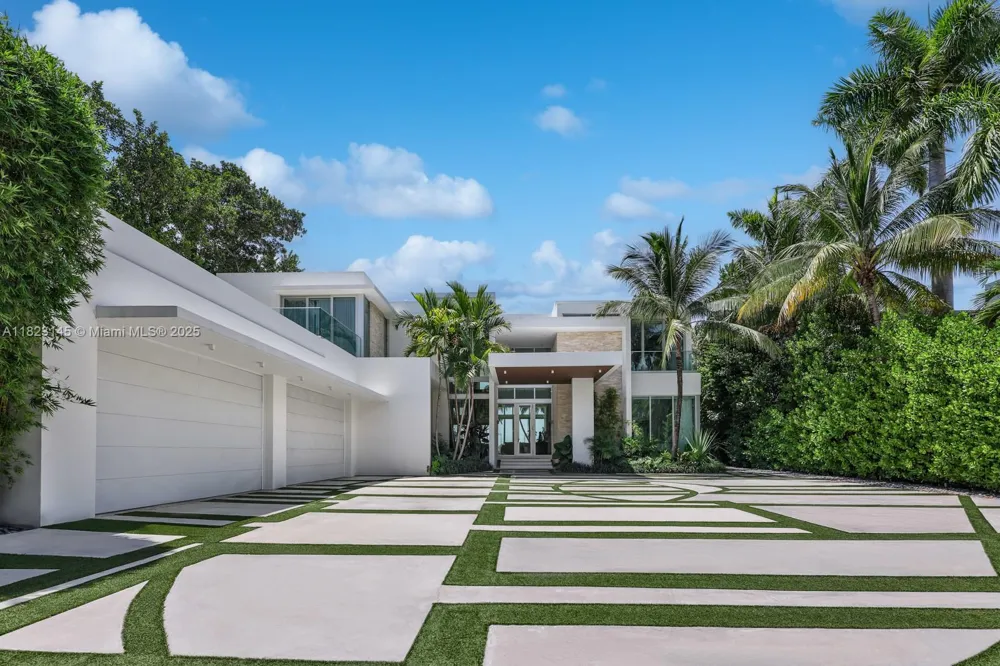 30 Palm Ave Miami Beach, FL 33139