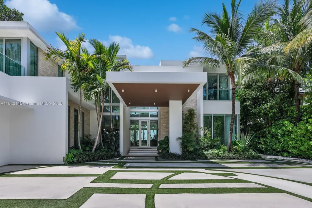 30 Palm Ave Miami Beach, FL 33139