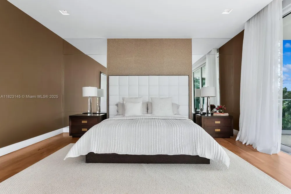 30 Palm Ave Miami Beach, FL 33139