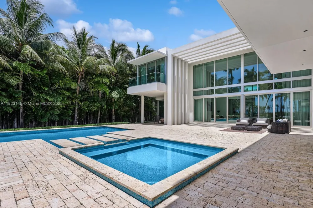 30 Palm Ave Miami Beach, FL 33139