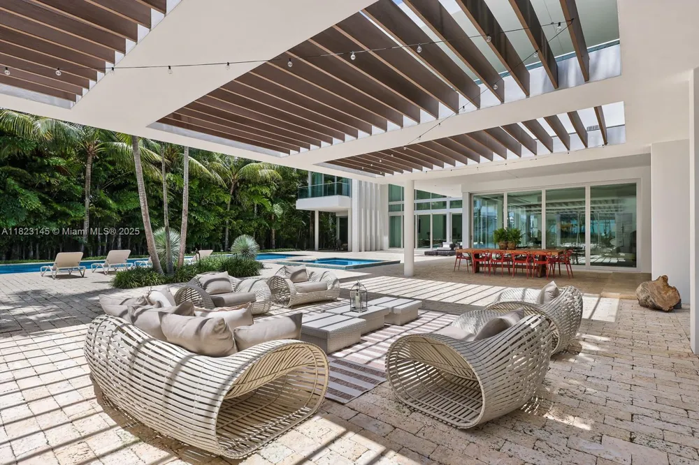 30 Palm Ave Miami Beach, FL 33139