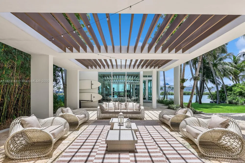 30 Palm Ave Miami Beach, FL 33139