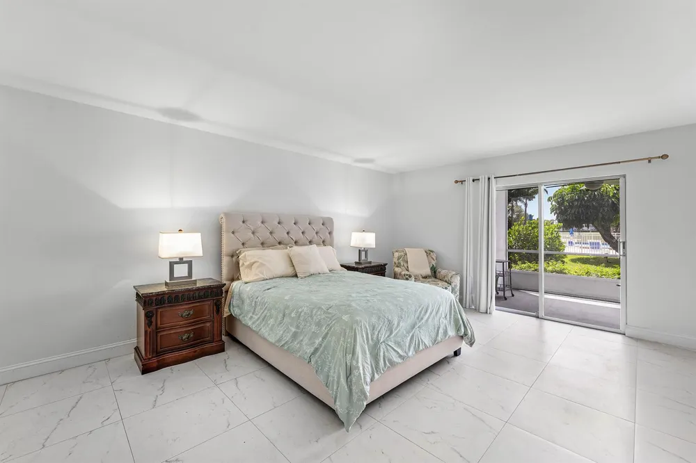250 JOHN F KENNEDY DRIVE #107 Atlantis, FL 33462