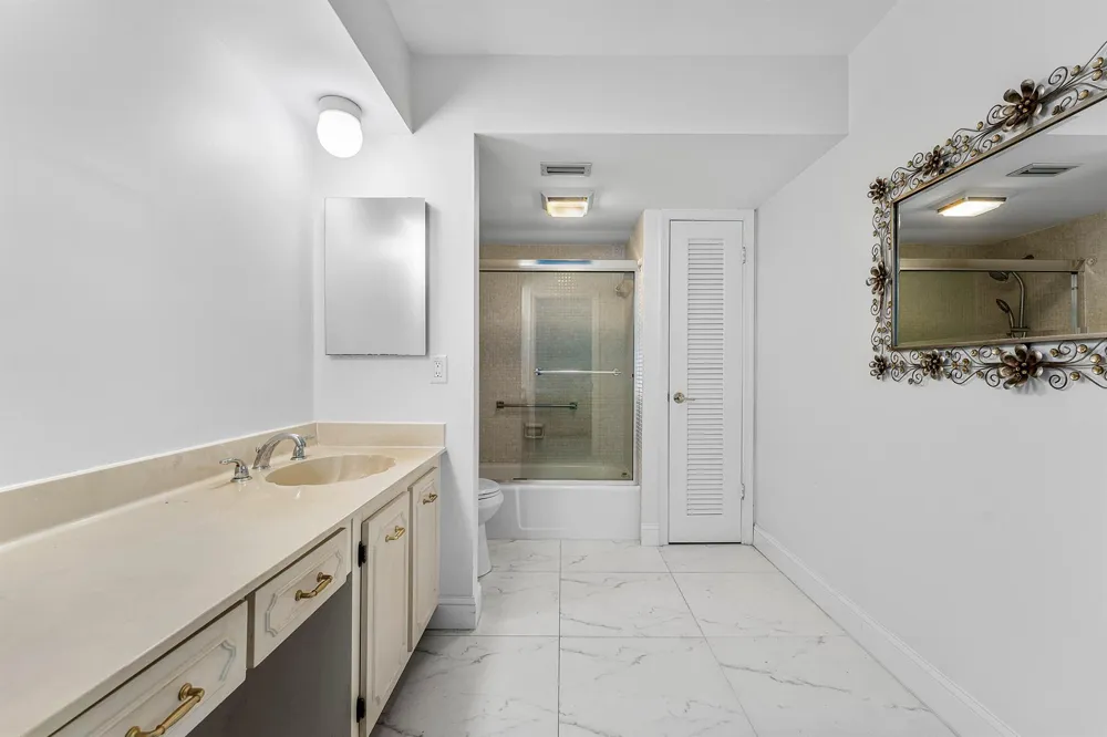 250 JOHN F KENNEDY DRIVE #107 Atlantis, FL 33462