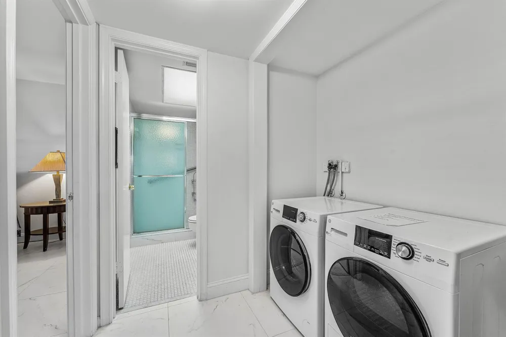 250 JOHN F KENNEDY DRIVE #107 Atlantis, FL 33462