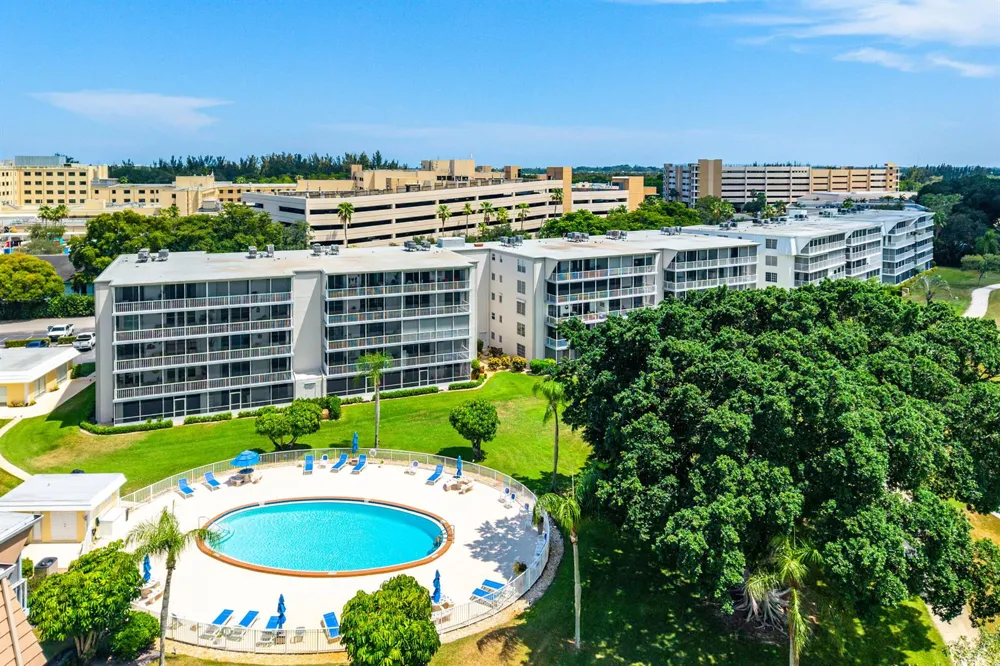 250 JOHN F KENNEDY DRIVE #107 Atlantis, FL 33462