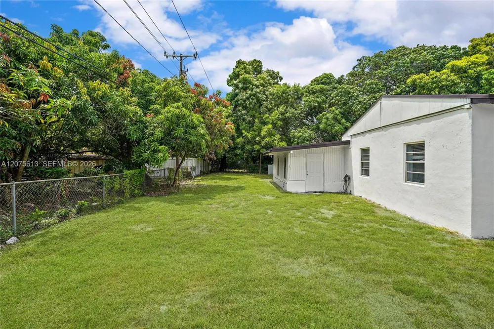 360 NW 179th Ter Miami Gardens, FL 33169