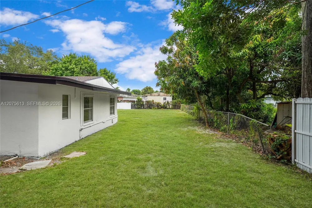 360 NW 179th Ter Miami Gardens, FL 33169