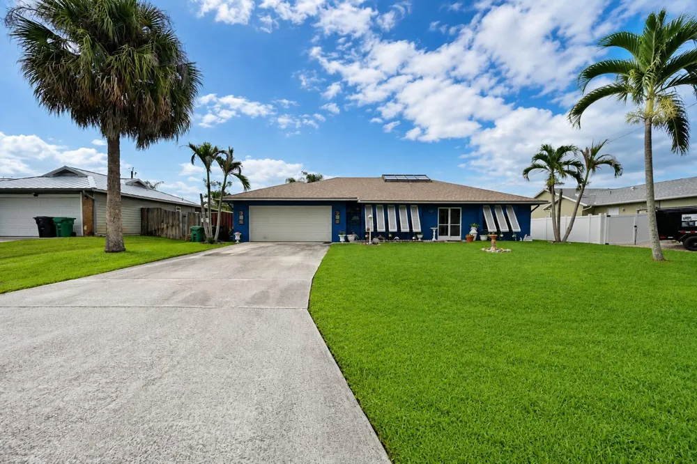 1229 SW Cynthia Street Port St. Lucie, FL 34983