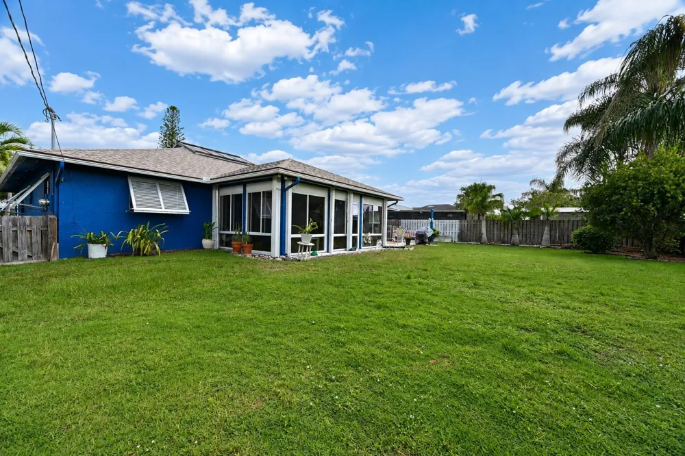 1229 SW Cynthia Street Port St. Lucie, FL 34983