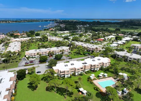 1800 SE SAINT LUCIE BOULEVARD #6-201