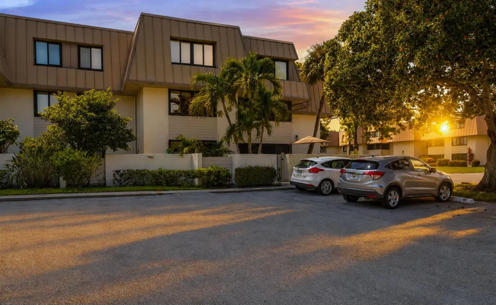 1800 SE SAINT LUCIE BOULEVARD #6-201 Stuart, FL 34996
