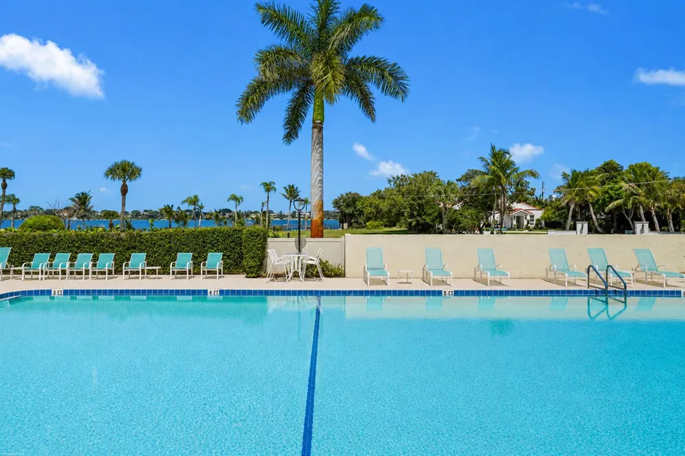 1800 SE SAINT LUCIE BOULEVARD #6-201 Stuart, FL 34996