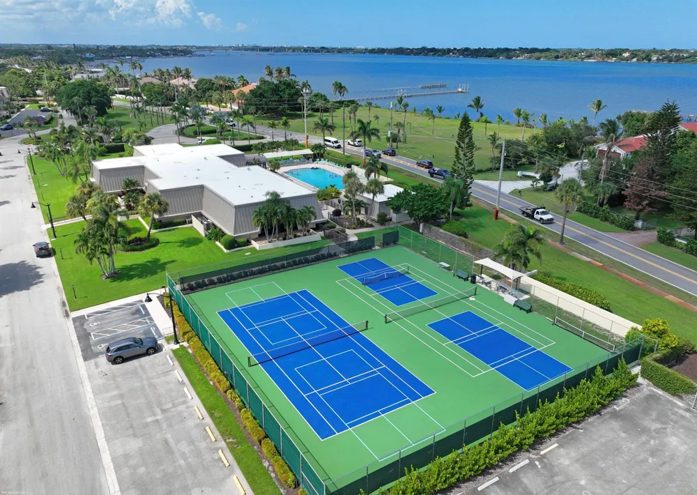 1800 SE SAINT LUCIE BOULEVARD #6-201 Stuart, FL 34996