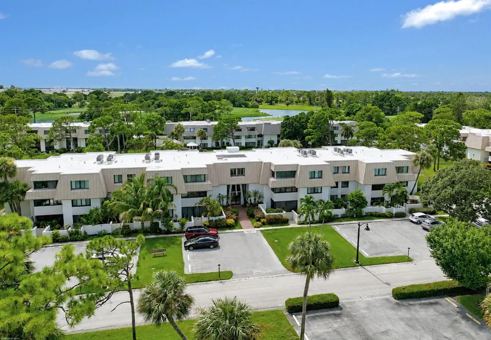 1800 SE SAINT LUCIE BOULEVARD #6-201 Stuart, FL 34996