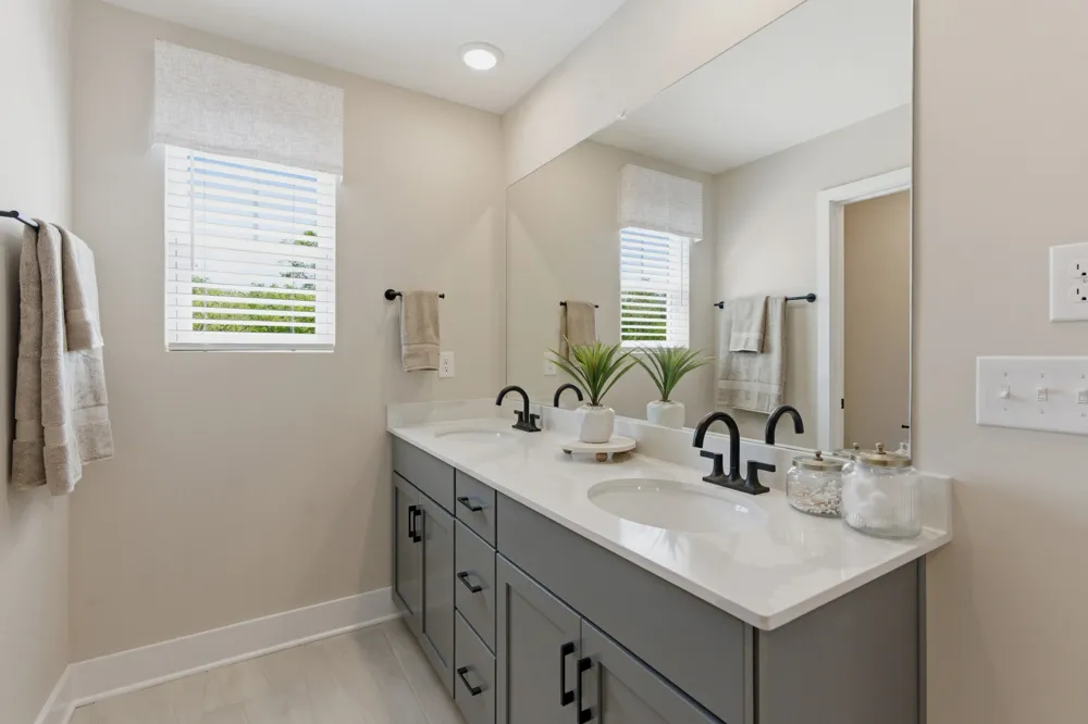1313 Stubblefield Aly Nashville, TN 37218