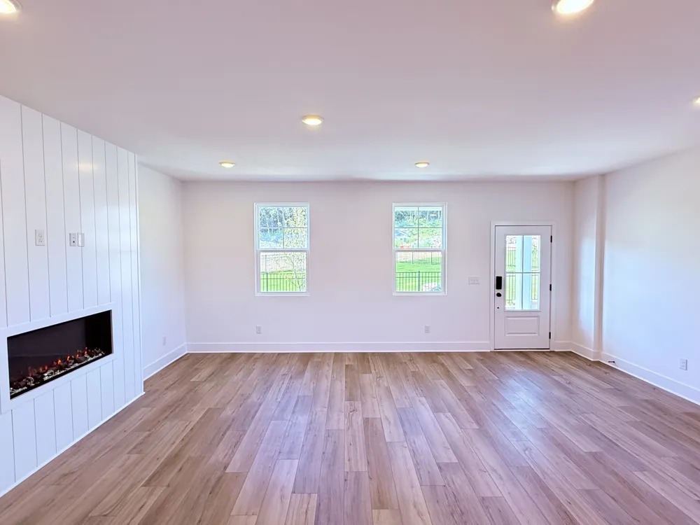1313 Stubblefield Aly Nashville, TN 37218
