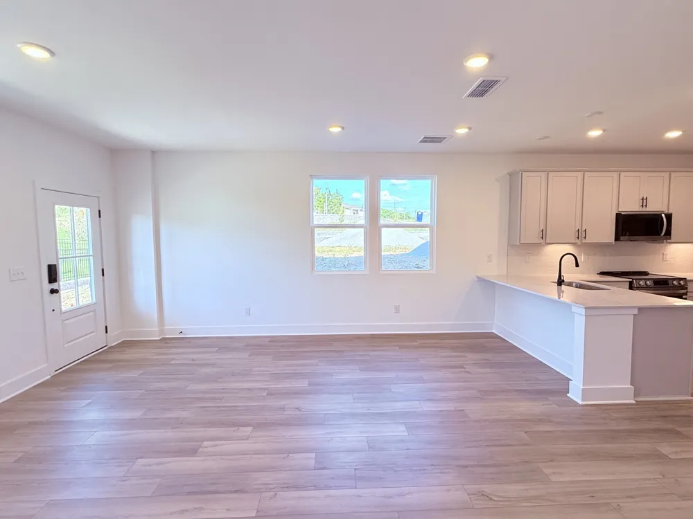 1313 Stubblefield Aly Nashville, TN 37218