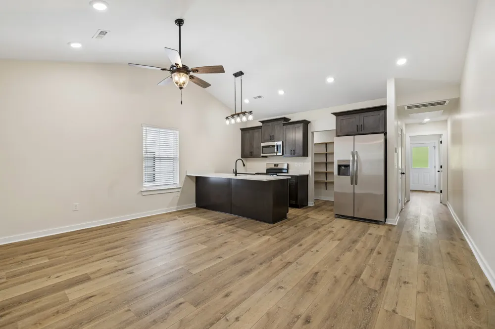 121 Deer Valley Drive E Gordonsville, TN 38563