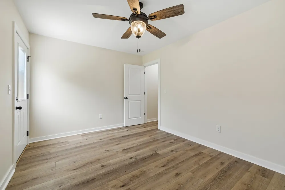 121 Deer Valley Drive E Gordonsville, TN 38563