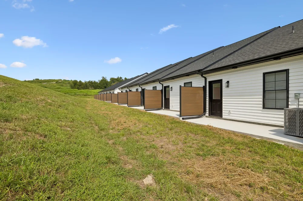 121 Deer Valley Drive E Gordonsville, TN 38563