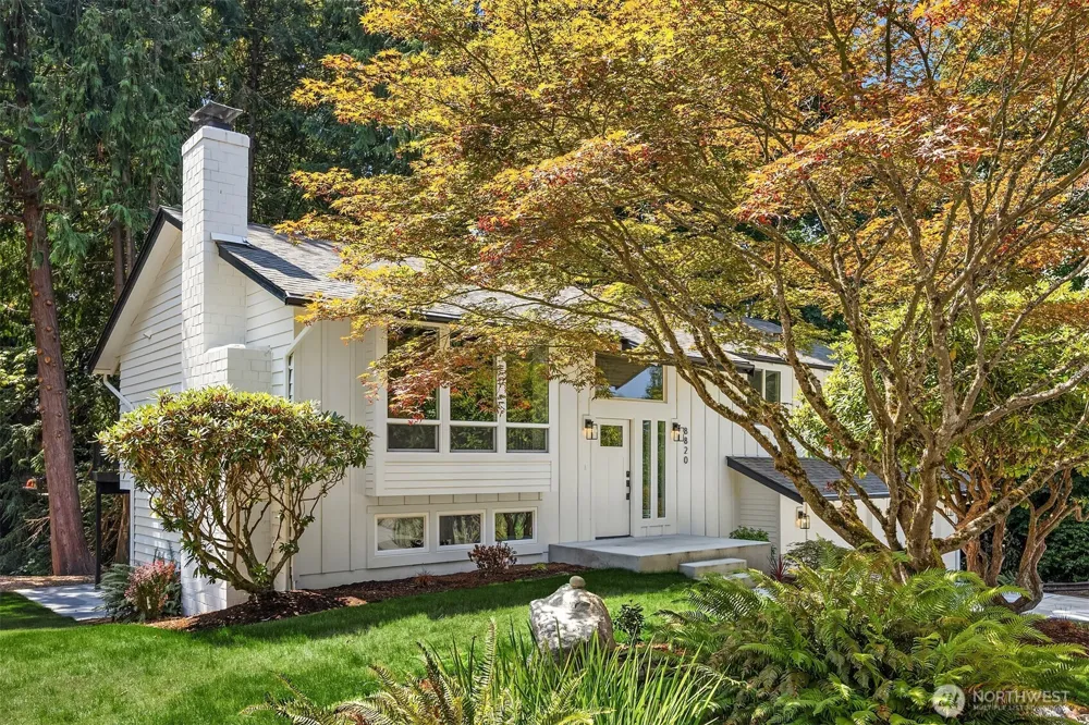 8820 194th Street SW Edmonds, WA 98026
