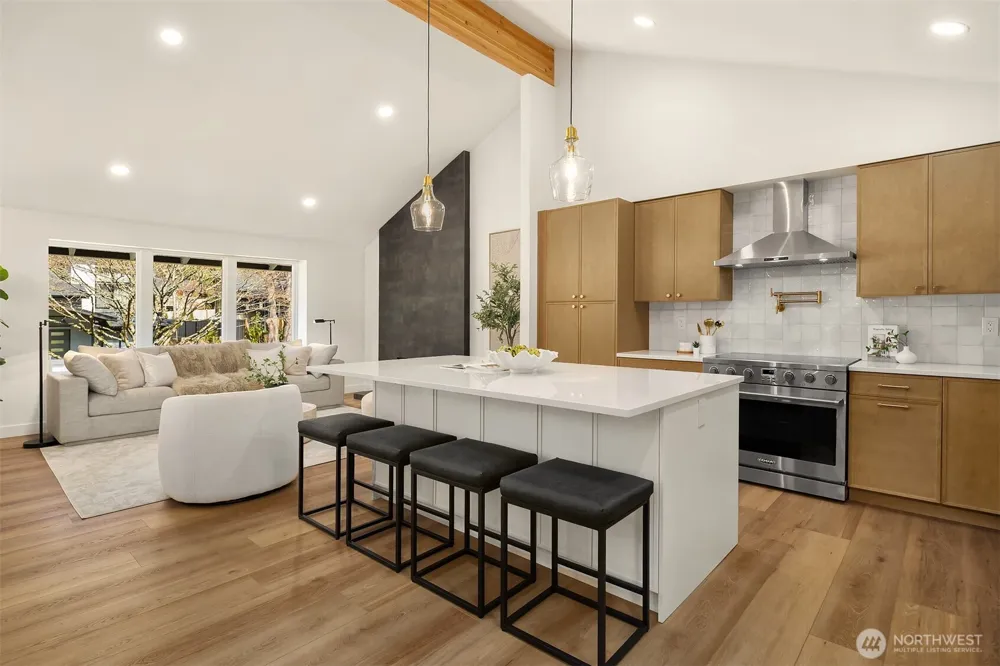 8820 194th Street SW Edmonds, WA 98026