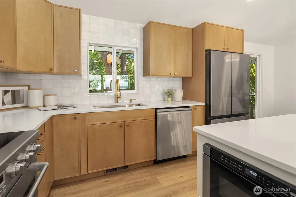 8820 194th Street SW Edmonds, WA 98026